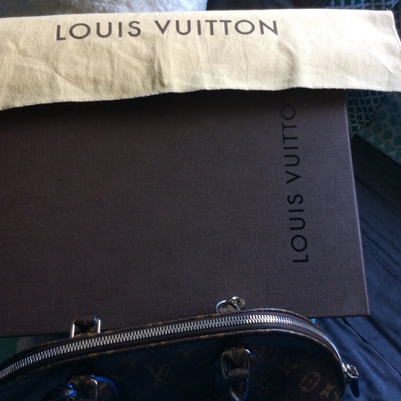Louis Vuiton Alma Handbag Monogram Shine Canvas PM - Picture 2 of 7